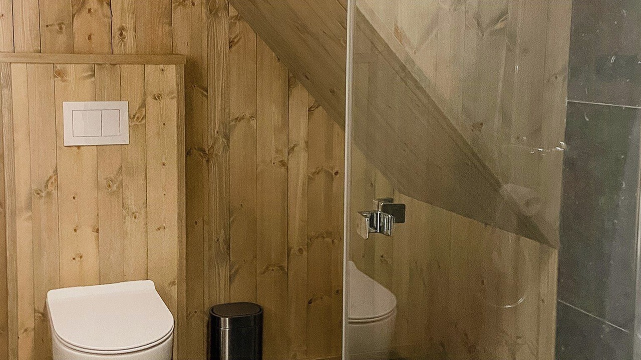 Photo of Bathroom in Luster