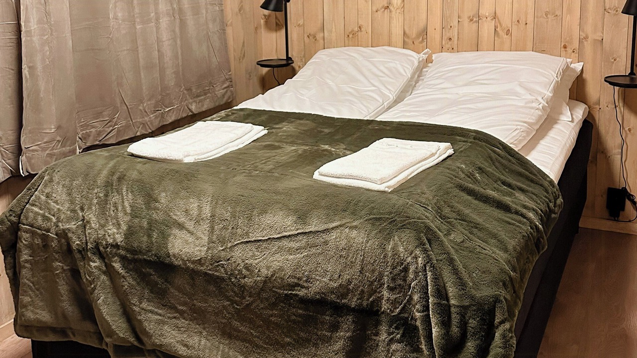 Photo of Bedroom in Luster
