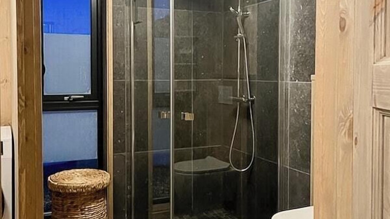 Photo of Bathroom in Luster