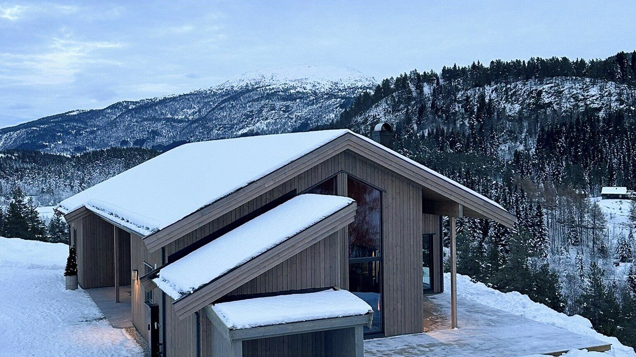 Photo of Outdoor in Luster