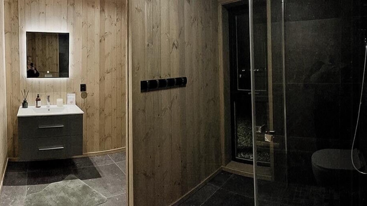 Photo of Bathroom in Luster