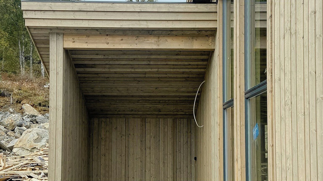Photo of Outdoor in Luster
