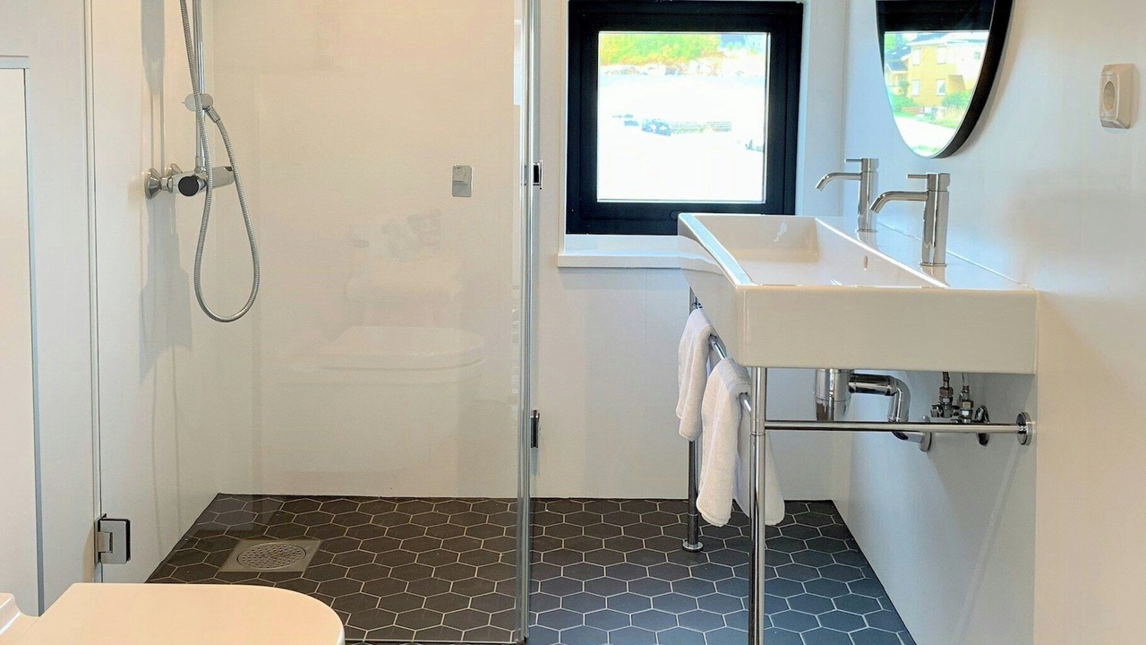 Photo of Bathroom in Henningsvaer