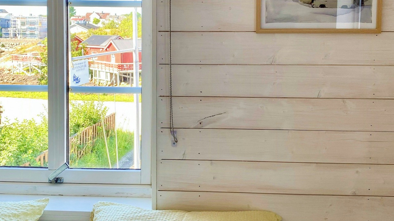Photo of Bedroom in Henningsvaer