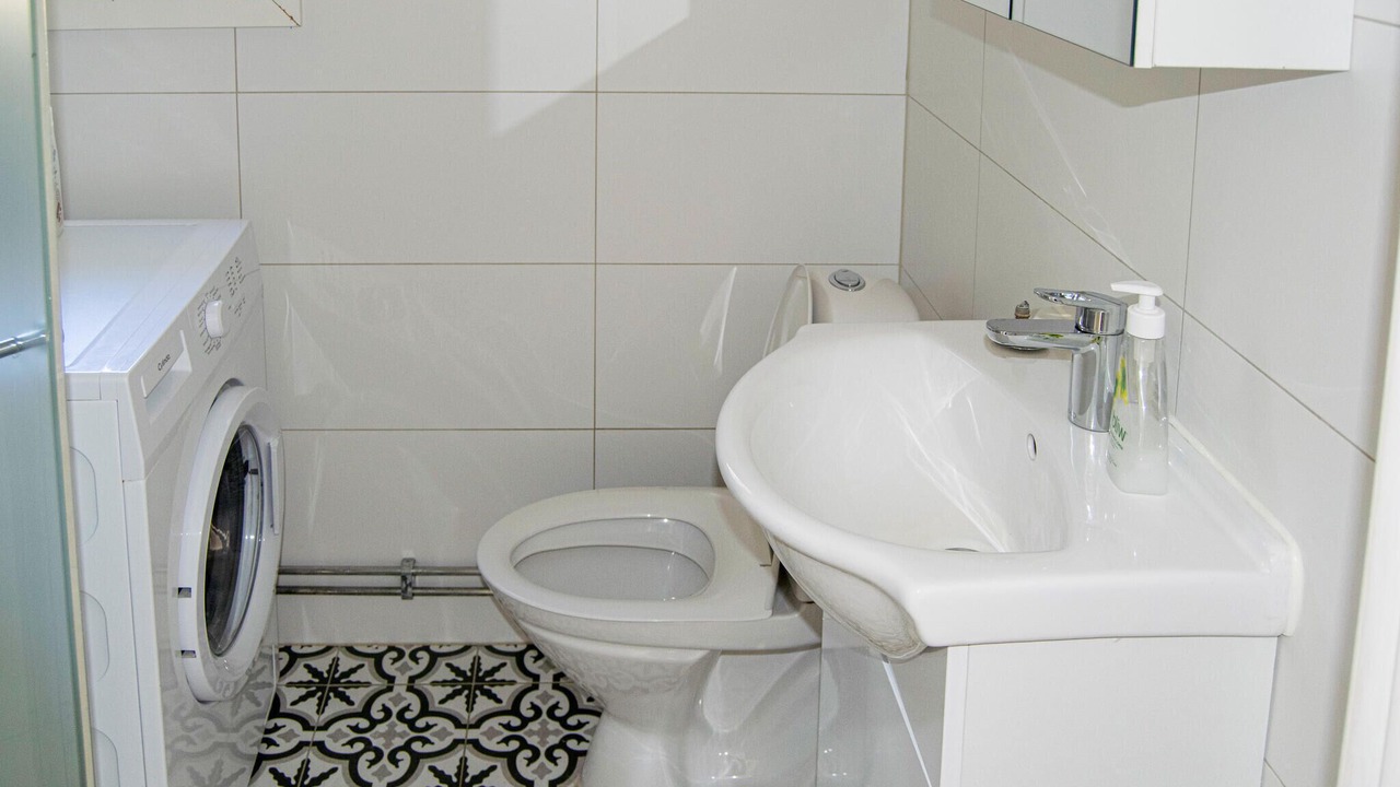 Photo of Bathroom in Brottby