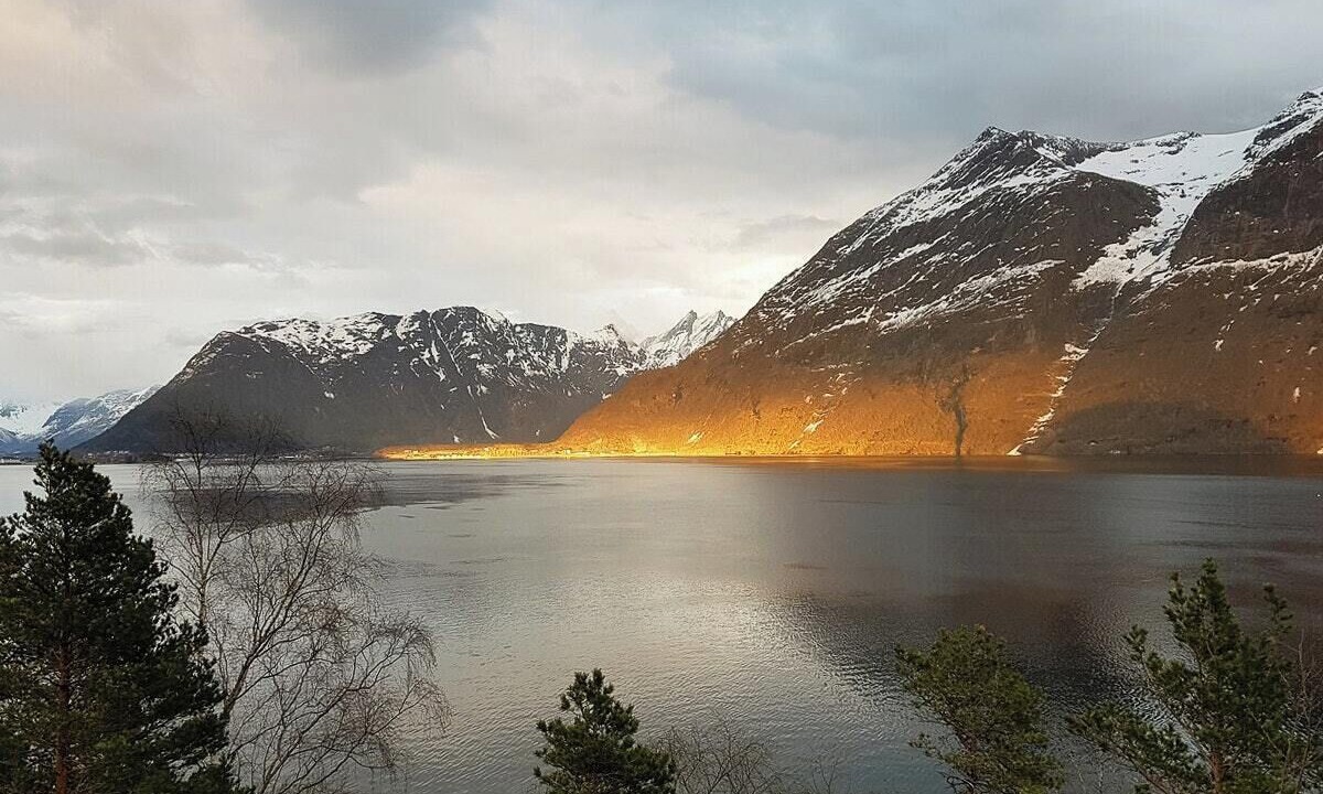 Photo of Others in Andalsnes