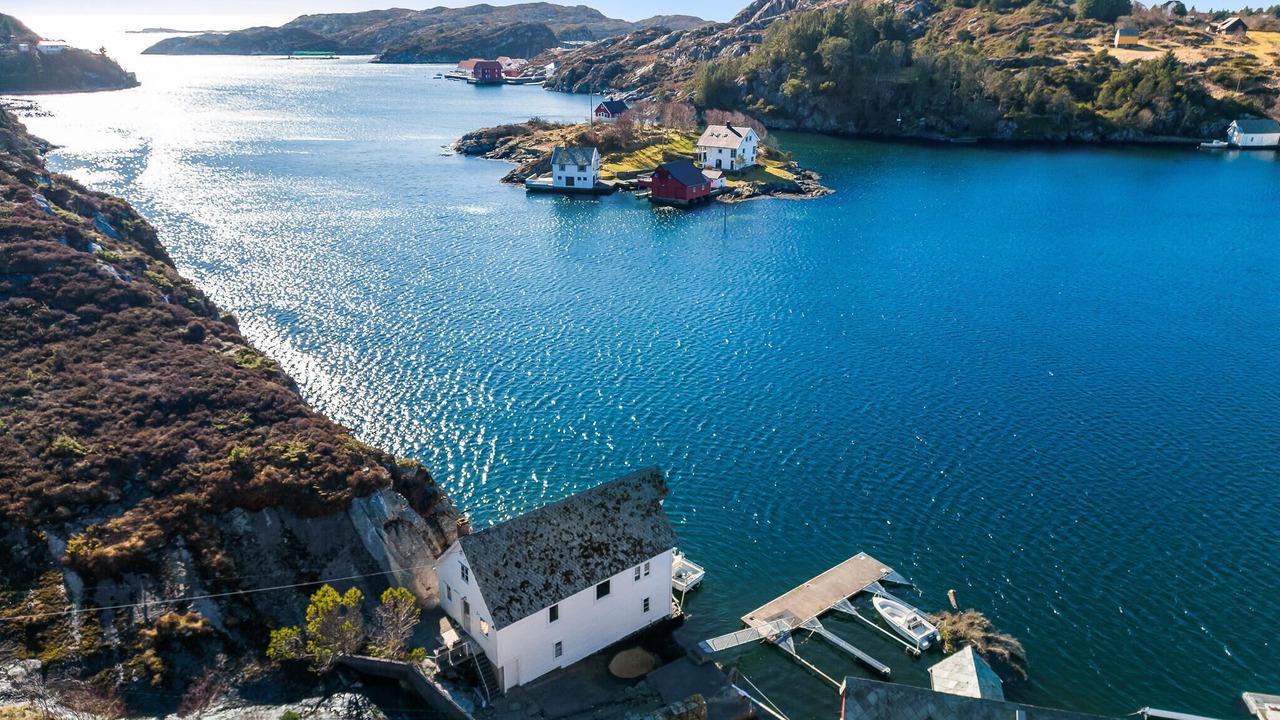 Photo of Others in Tælavag