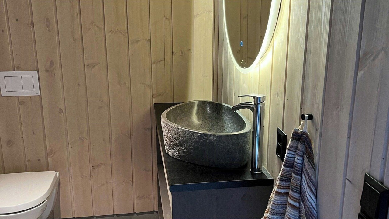 Photo of Bathroom in Luster