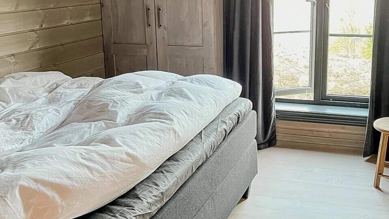 Photo of Bedroom in Luster