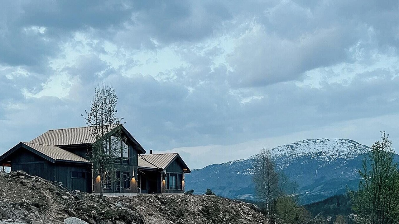 Photo of Outdoor in Luster