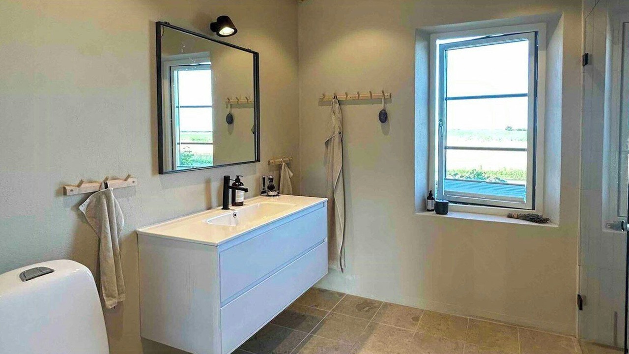 Photo of Bathroom in Borrby