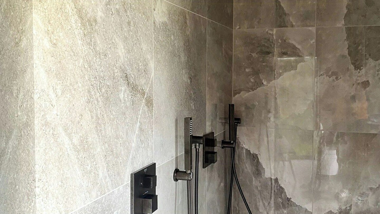 Photo of Bathroom in Hol Municipality