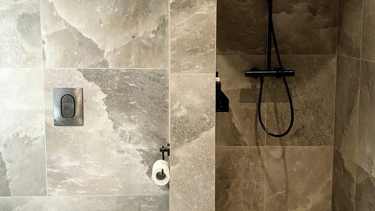Photo of Bathroom in Hol Municipality