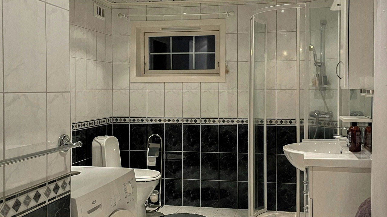 Photo of Bathroom in Mælem
