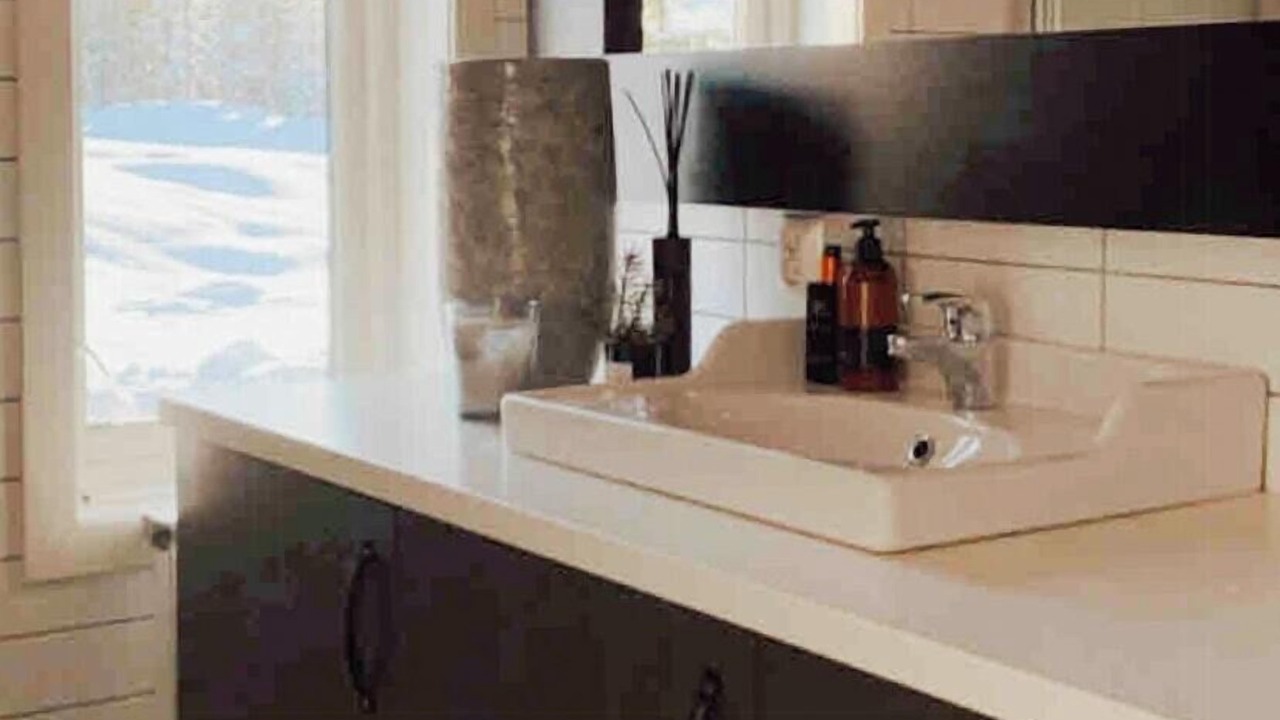 Photo of Bathroom in Amot