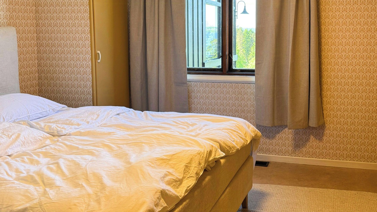 Photo of Bedroom in Moss