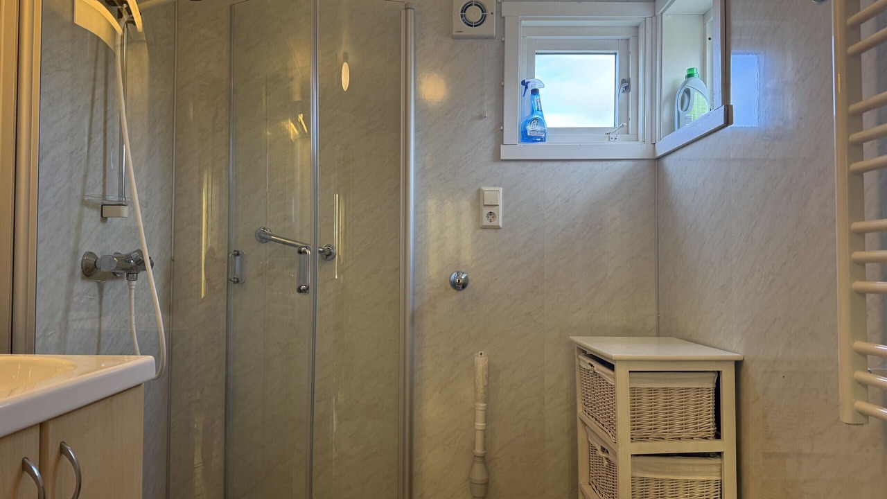 Photo of Bathroom in Leknes