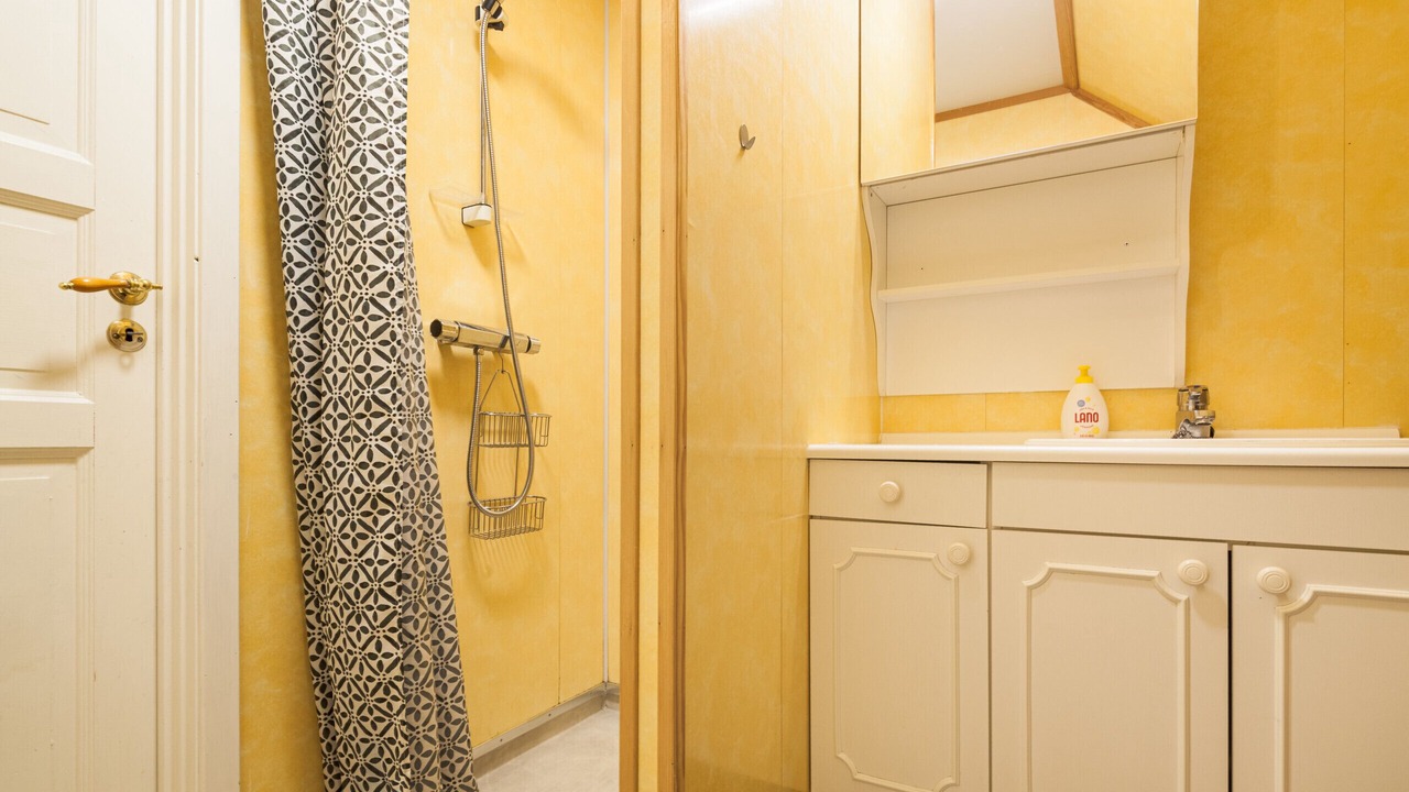 Photo of Bathroom in Henningsvaer