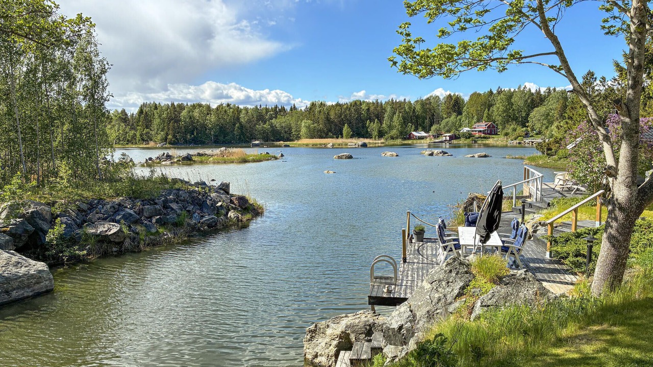 Photo of Others in Axmar