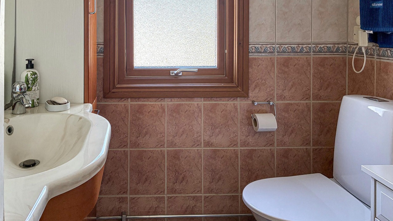 Photo of Bathroom in Axmar