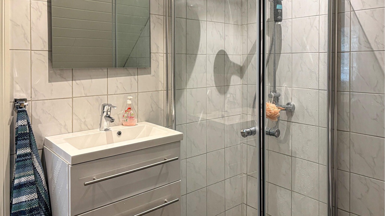 Photo of Bathroom in Os