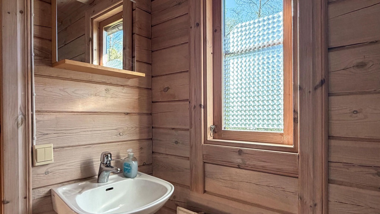 Photo of Bathroom in Arjang