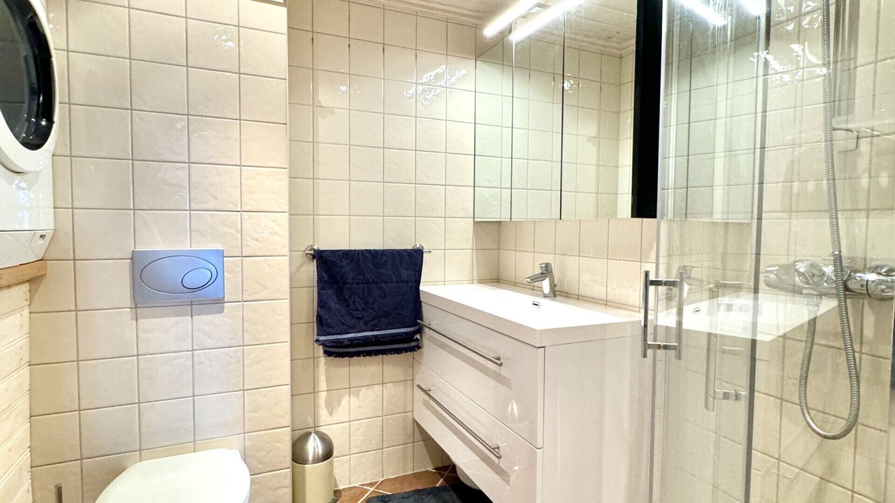 Photo of Bathroom in Hol Municipality