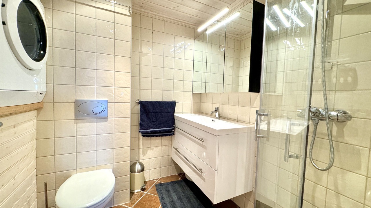 Photo of Bathroom in Hol Municipality