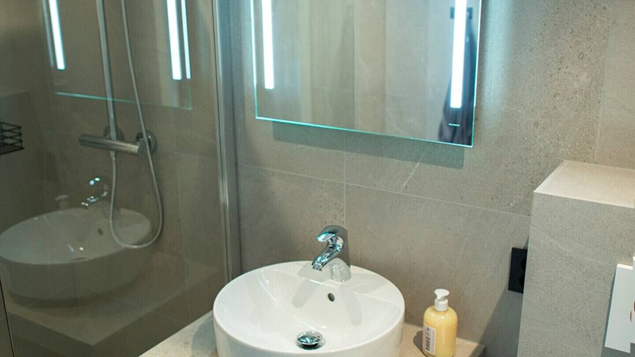 Photo of Bathroom in Henningsvaer