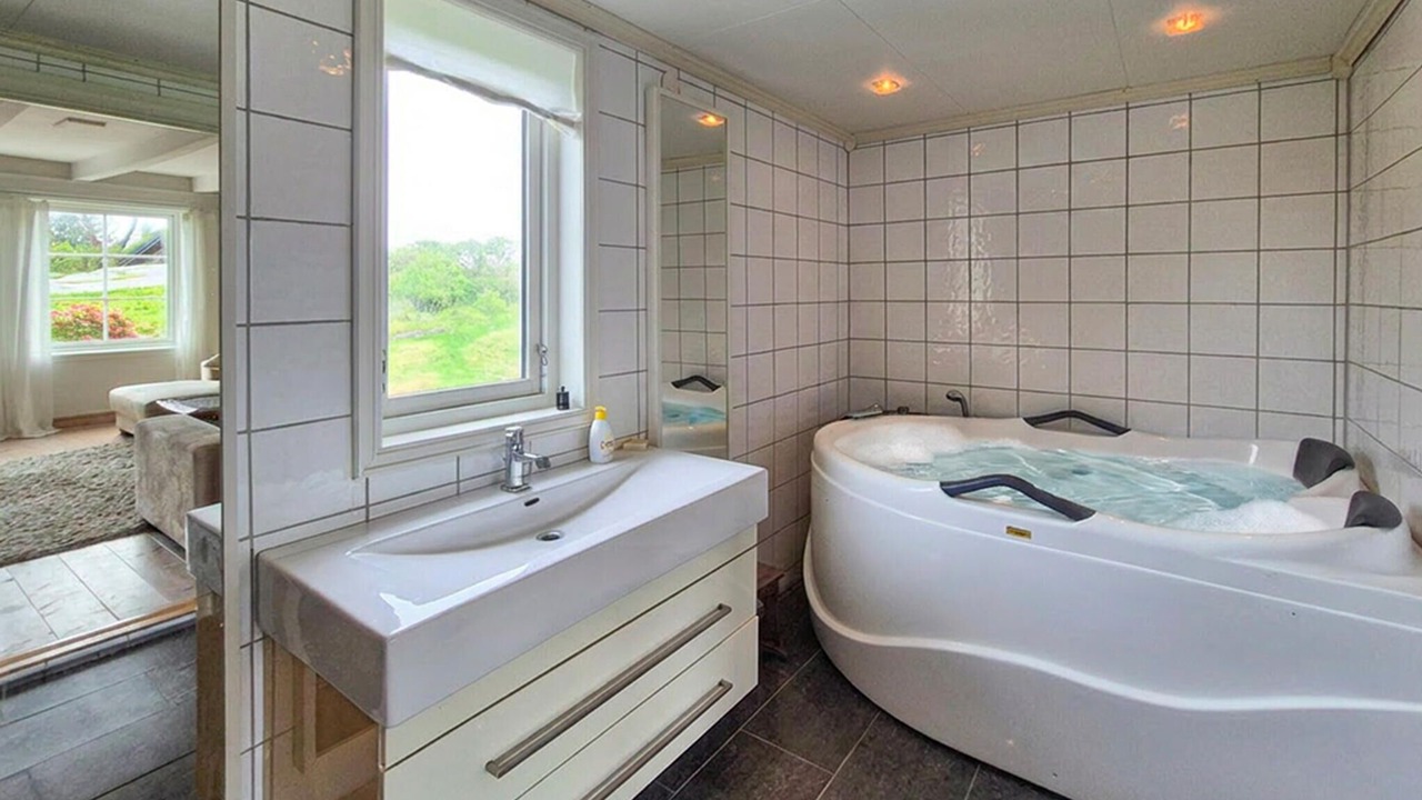 Photo of Bathroom in Oygarden