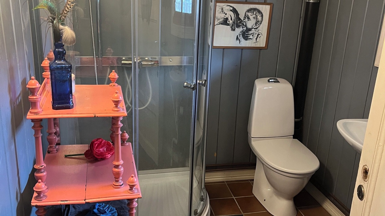 Photo of Bathroom in Marker