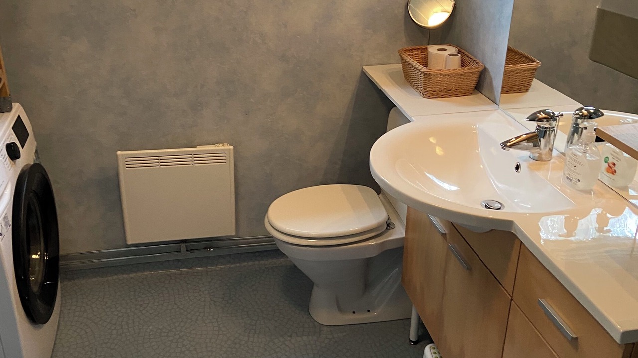 Photo of Bathroom in Tived