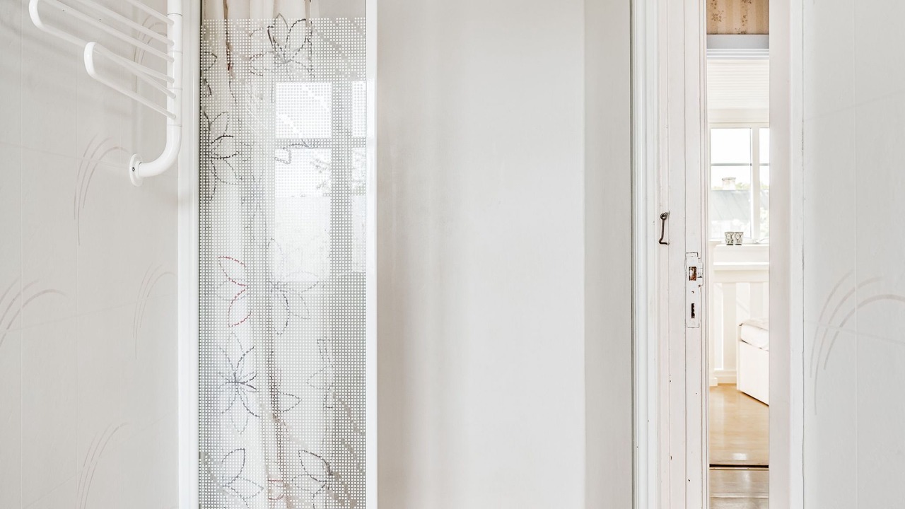 Photo of Bathroom in Hallevik