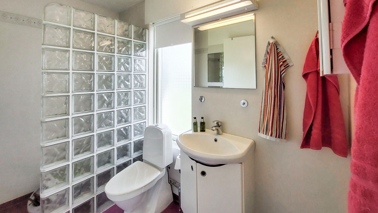 Photo of Bathroom in Hoor