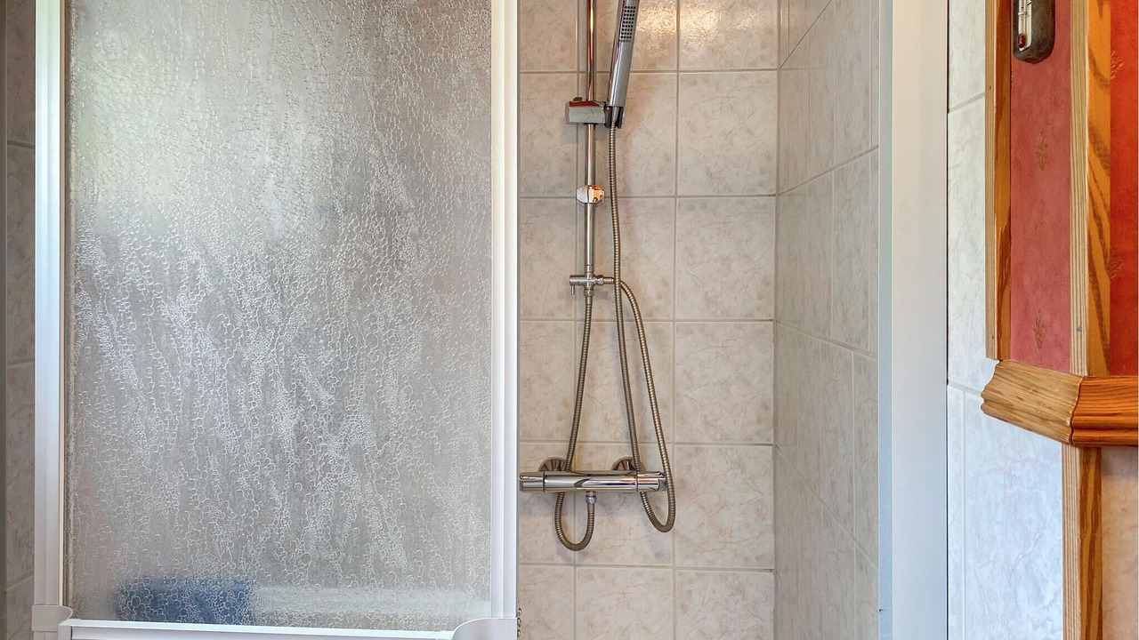 Photo of Bathroom in Flora