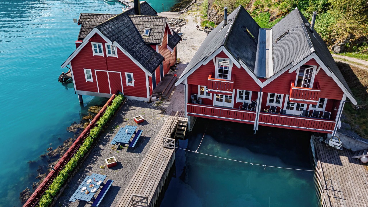 Photo of Others in Vik