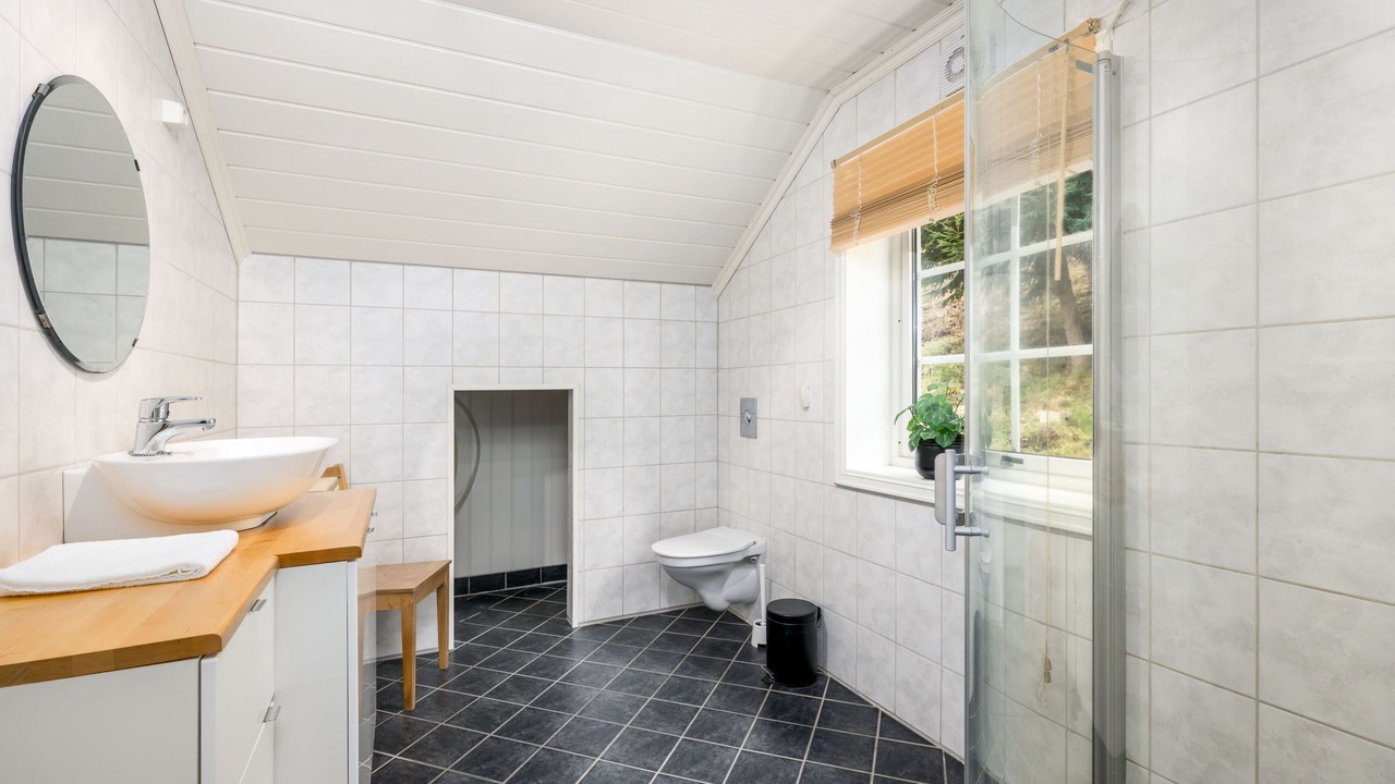 Photo of Bathroom in Vik