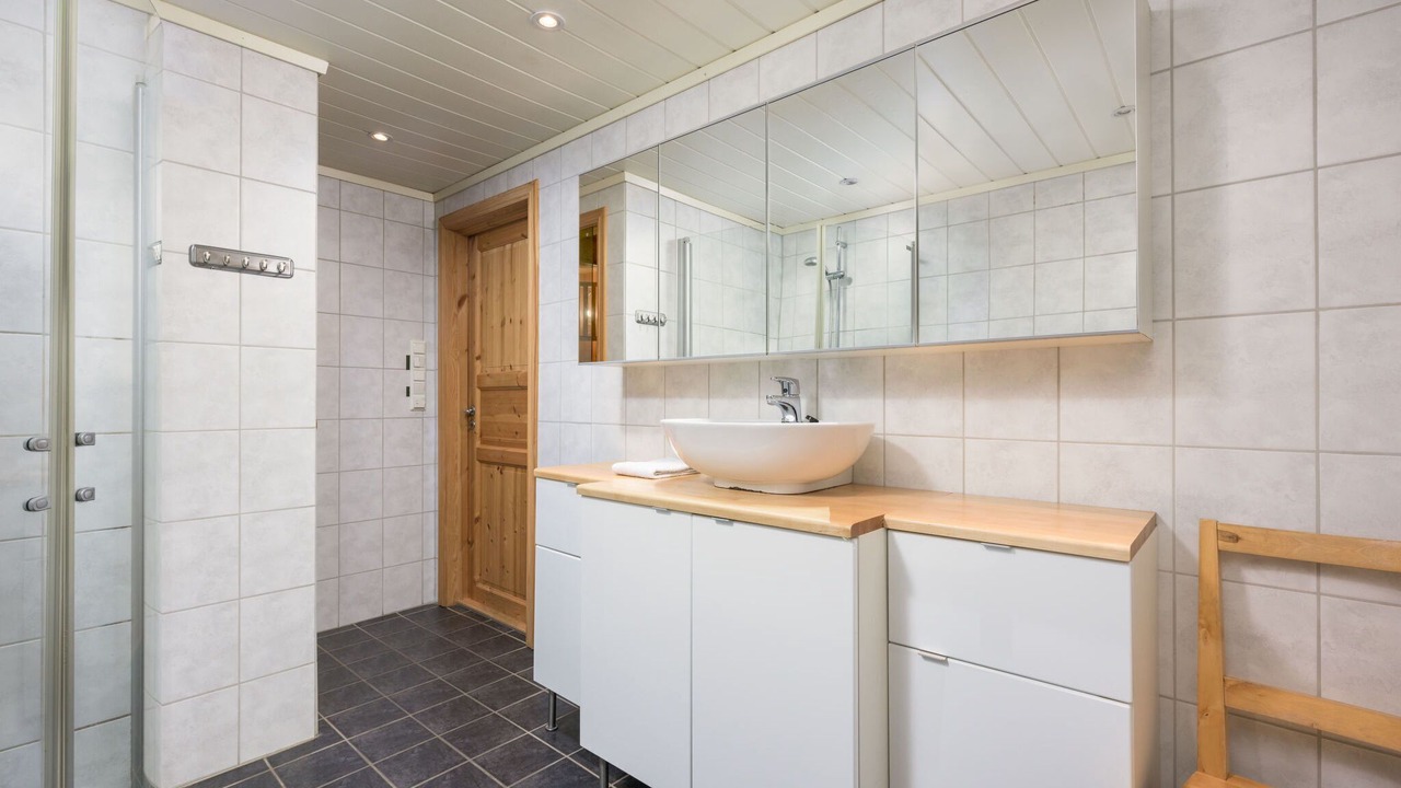 Photo of Bathroom in Vik
