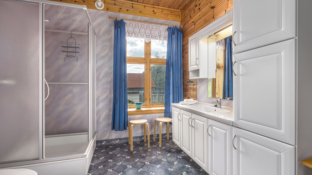 Photo of Bathroom in Forde