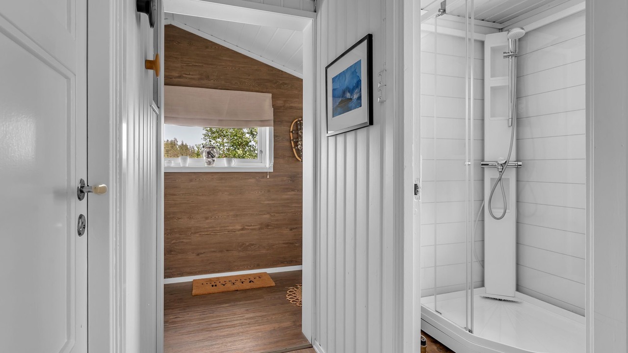 Photo of Bathroom in Aseral