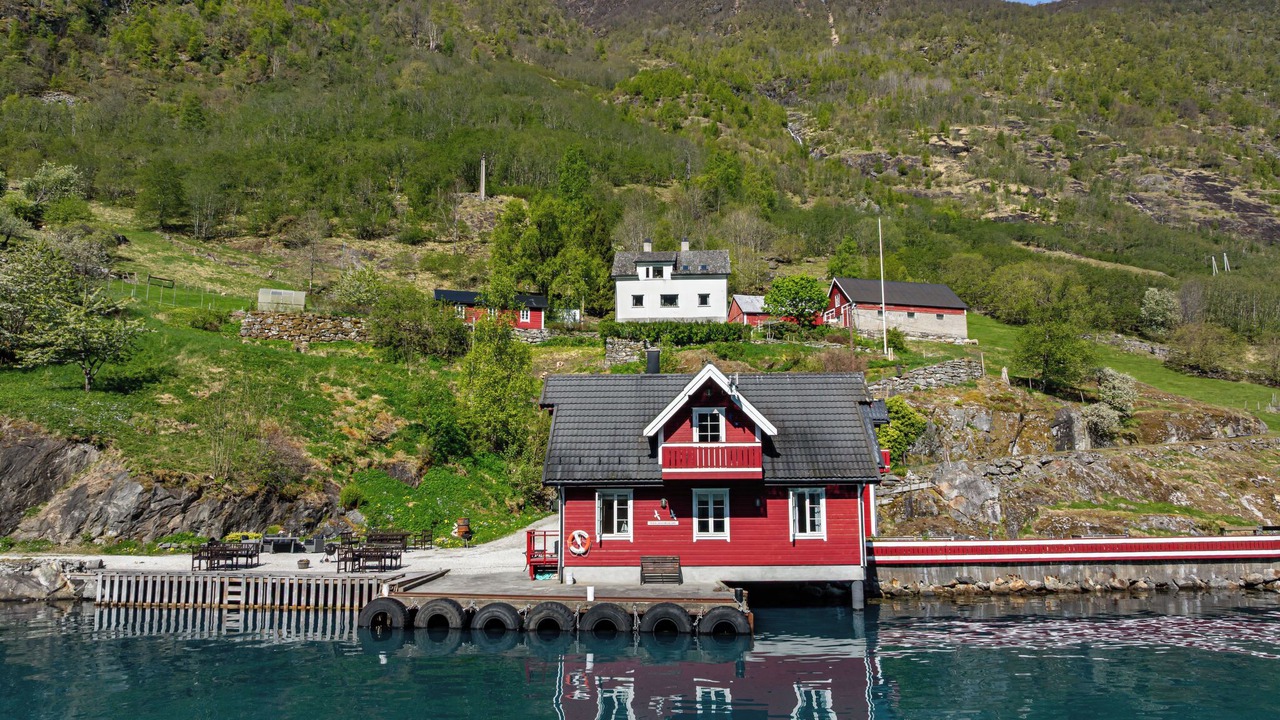 Photo of Others in Vik