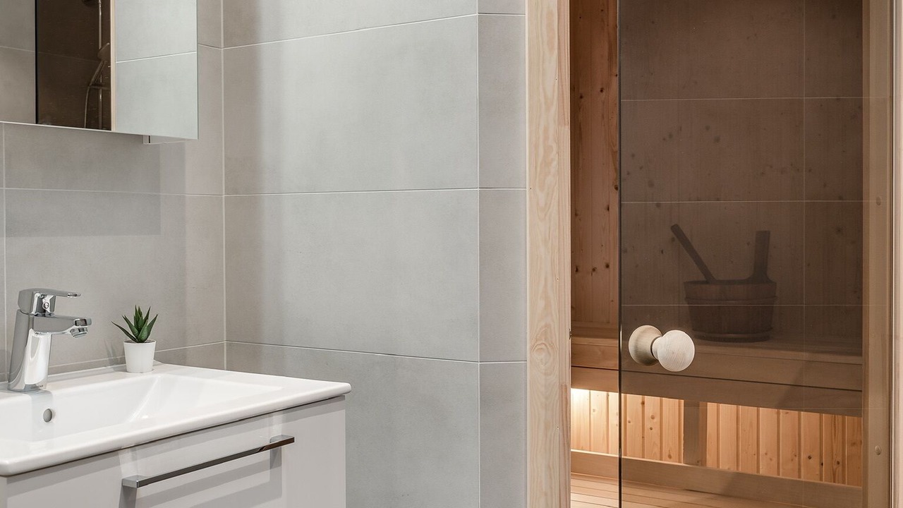Photo of Bathroom in Salen