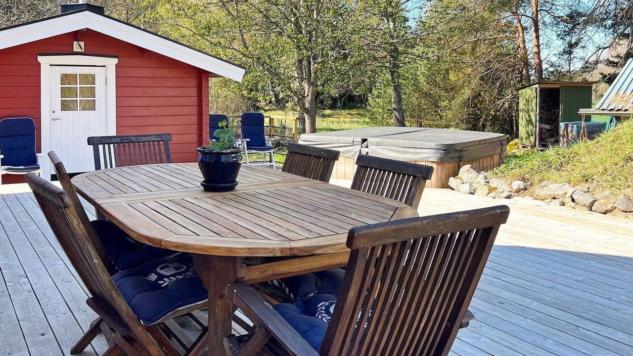 Photo of Outdoor in Bro