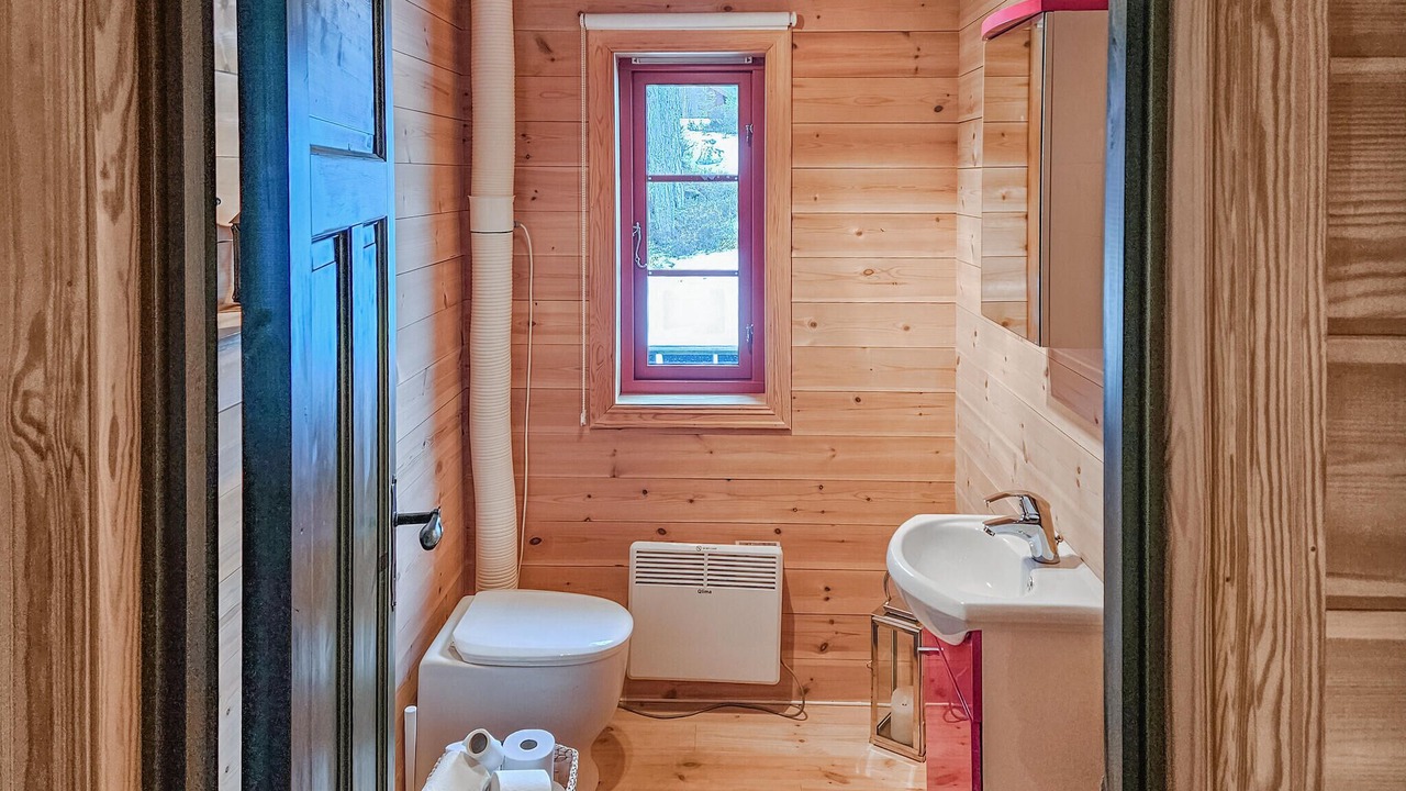Photo of Bathroom in Aseral