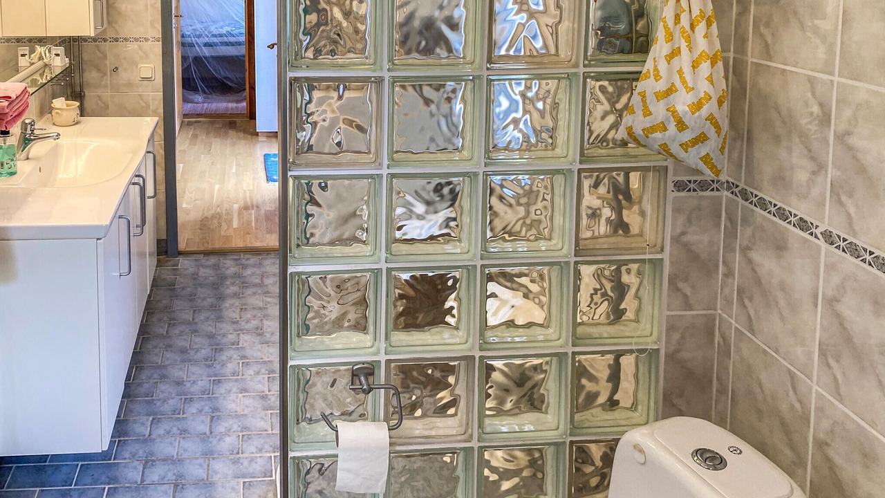 Photo of Bathroom in Gamleby