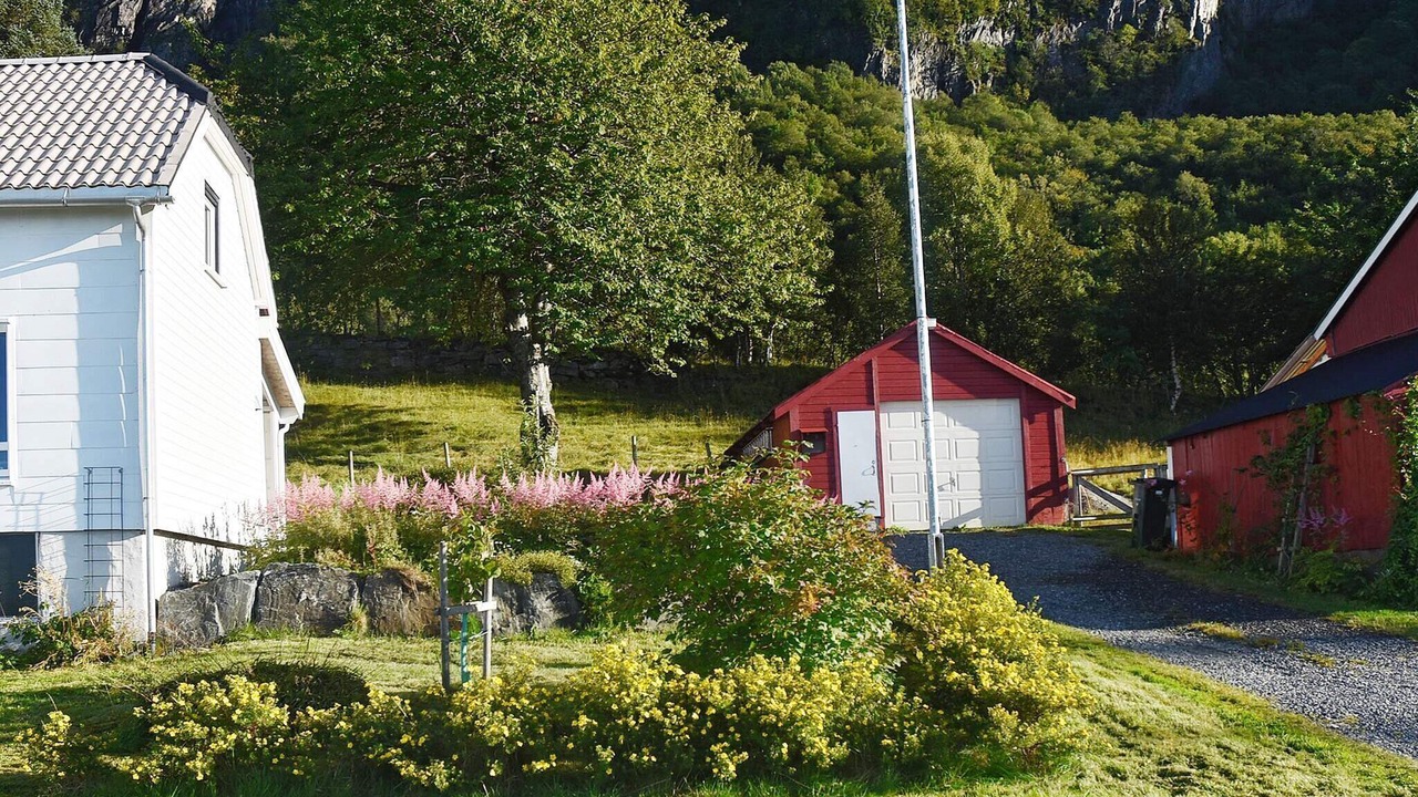 Photo of Outdoor in Midsund