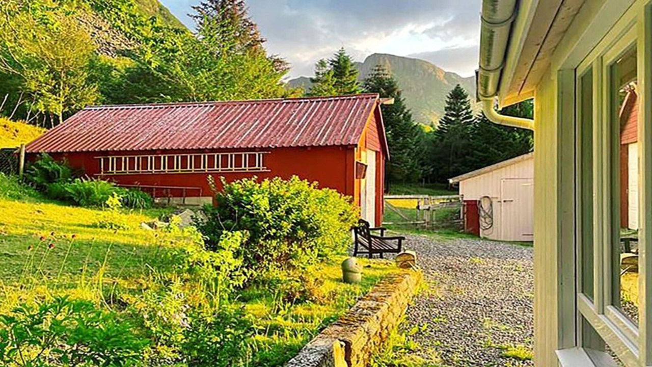 Photo of Outdoor in Midsund