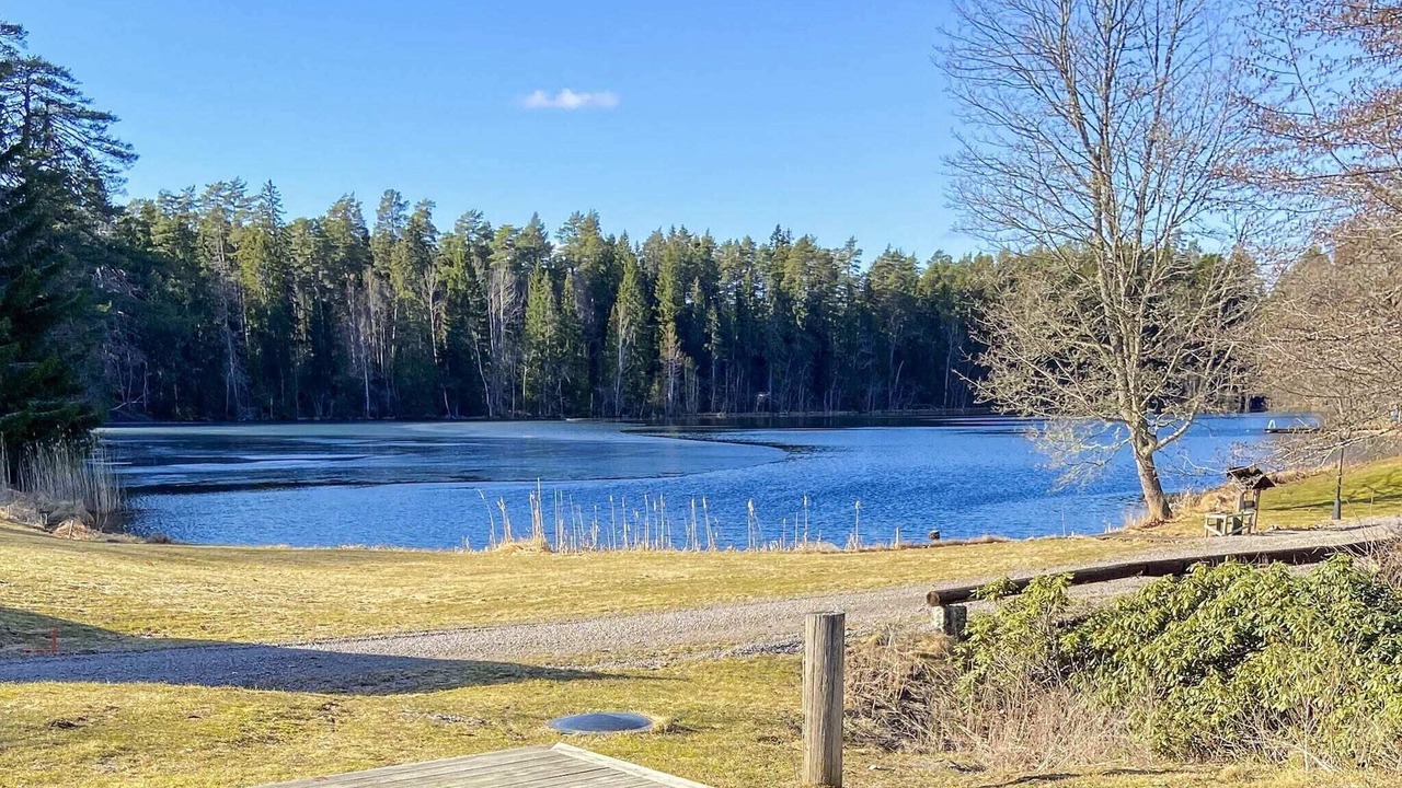 Photo of Outdoor in Asbro