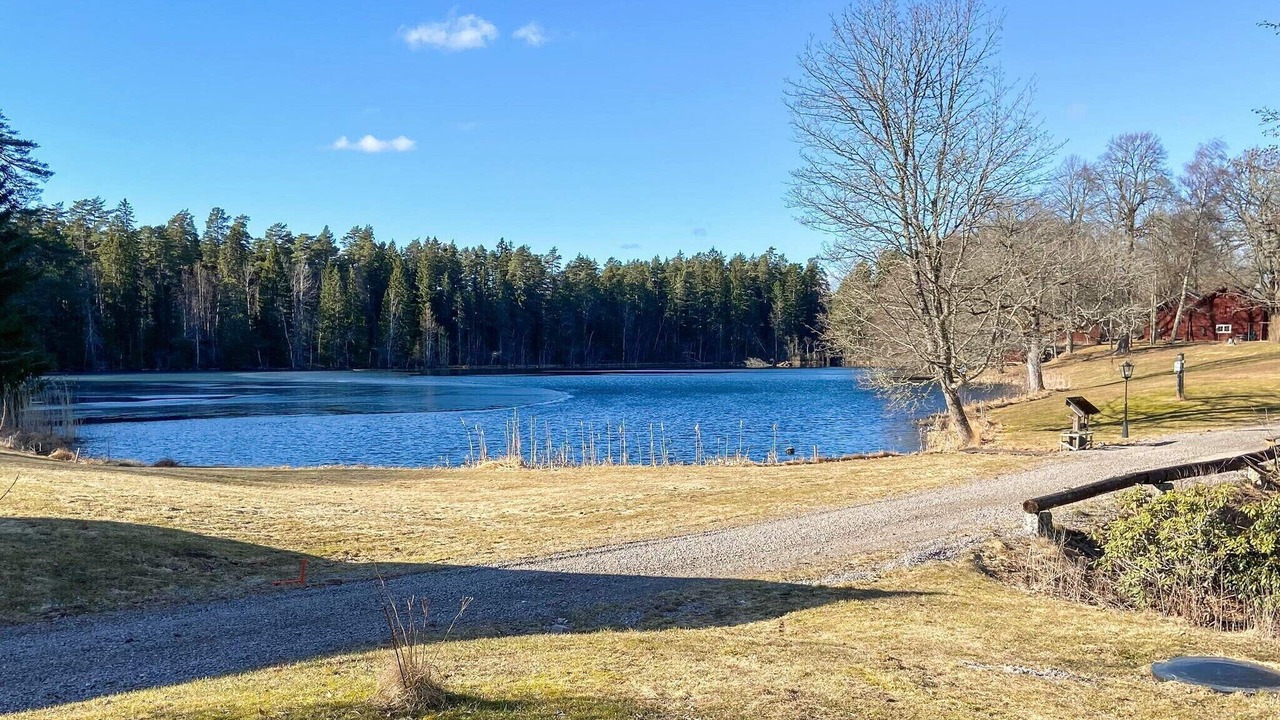 Photo of Outdoor in Asbro
