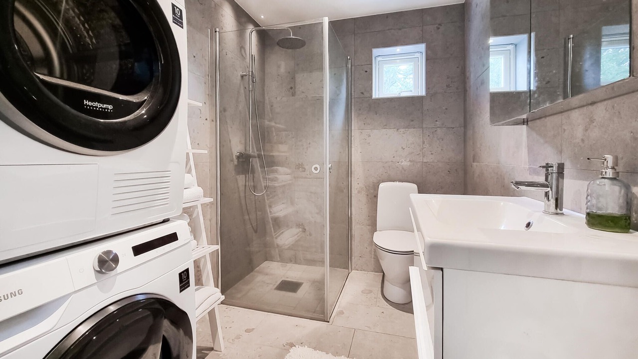 Photo of Bathroom in Mark Municipality